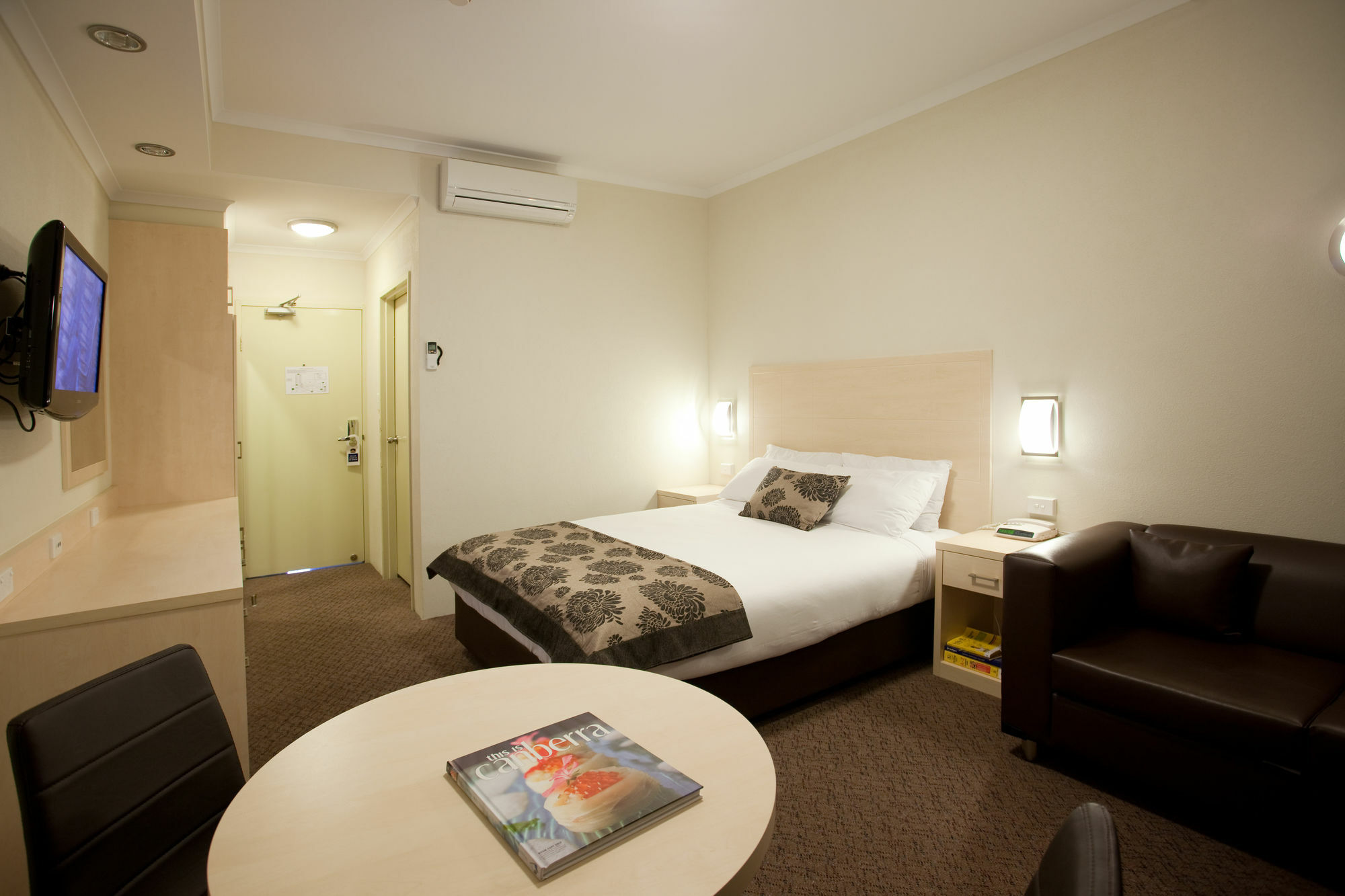 Garden City Hotel, Best Western Signature Collection Canberra Szoba fotó